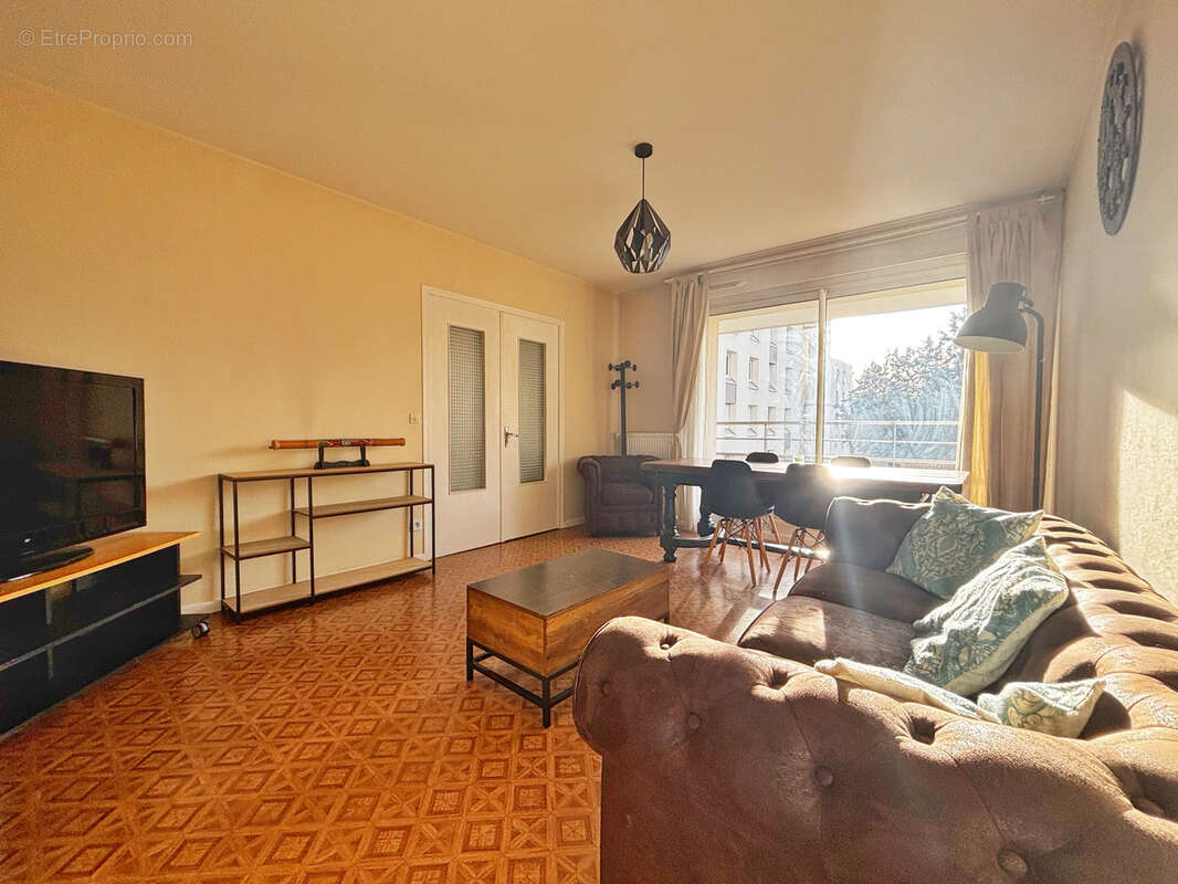 Appartement à VENISSIEUX