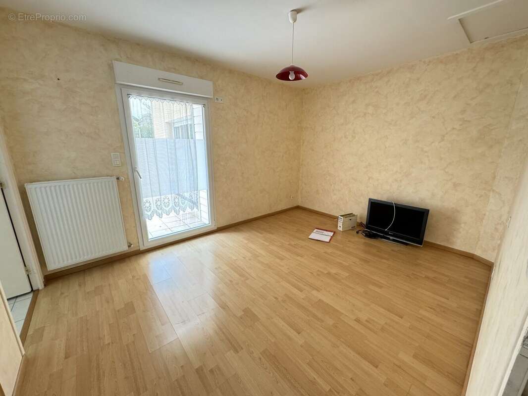 Maison à MONTGERMONT