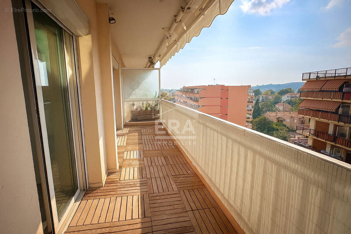 Appartement à LE CANNET