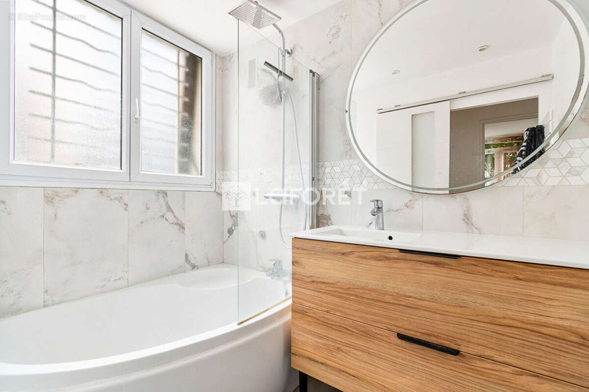 Appartement à SURESNES