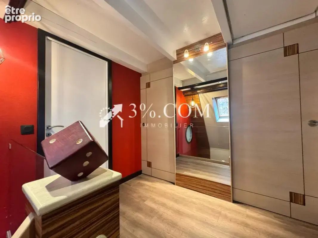 3%COM  Immeuble composé d'un  belle habitation et d'un local - photo 7