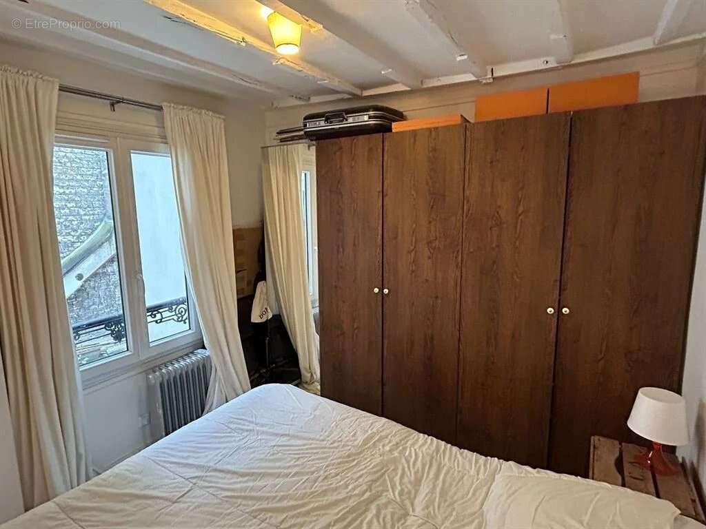 Appartement à PARIS-10E