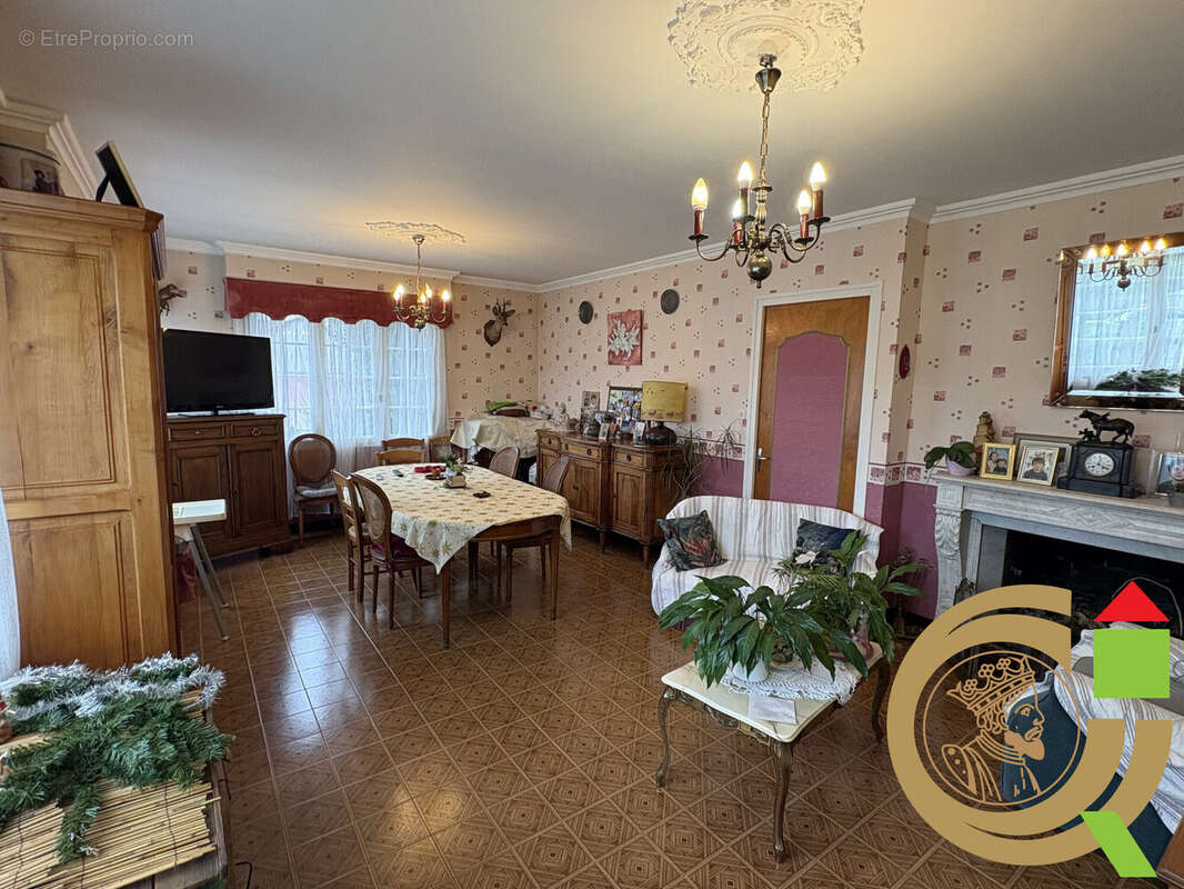 Maison à BEAURAINVILLE