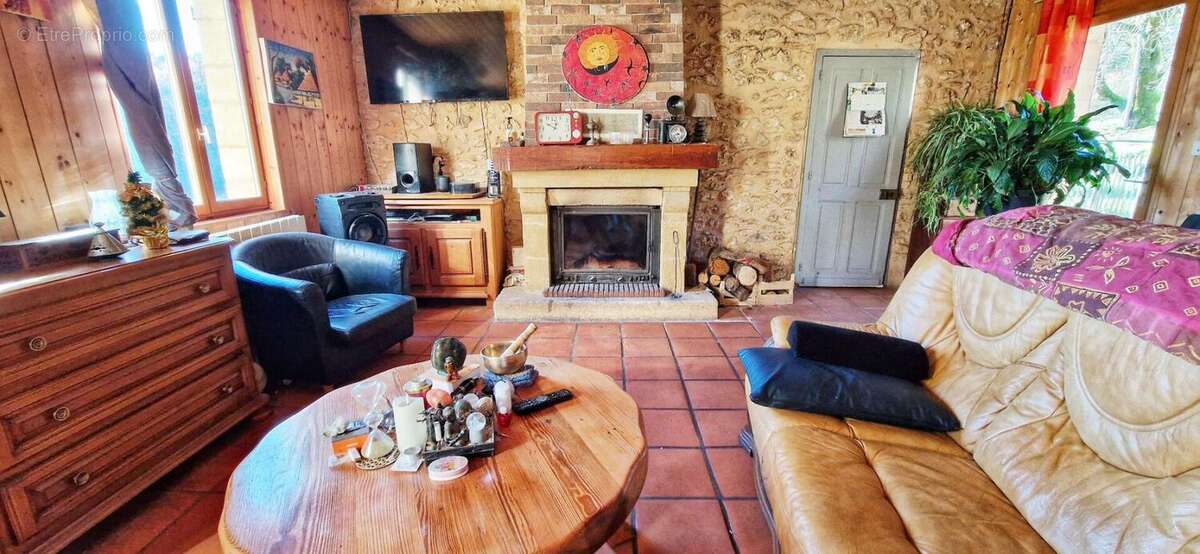 Maison en pierre proche du Bugue de 155 m2 - photo 7