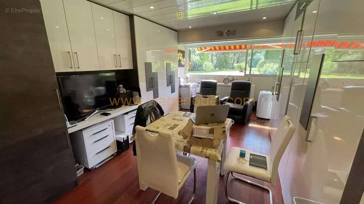 Appartement à MANDELIEU-LA-NAPOULE