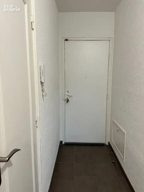 Clermont Ferrand les salinsT3 pièce(s) 66.77 m2, vue , parking, asc, 2 chambres rénové, 138000€ FAI - photo 8