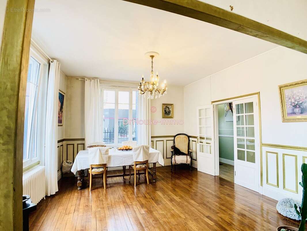 Maison à CHALETTE-SUR-LOING