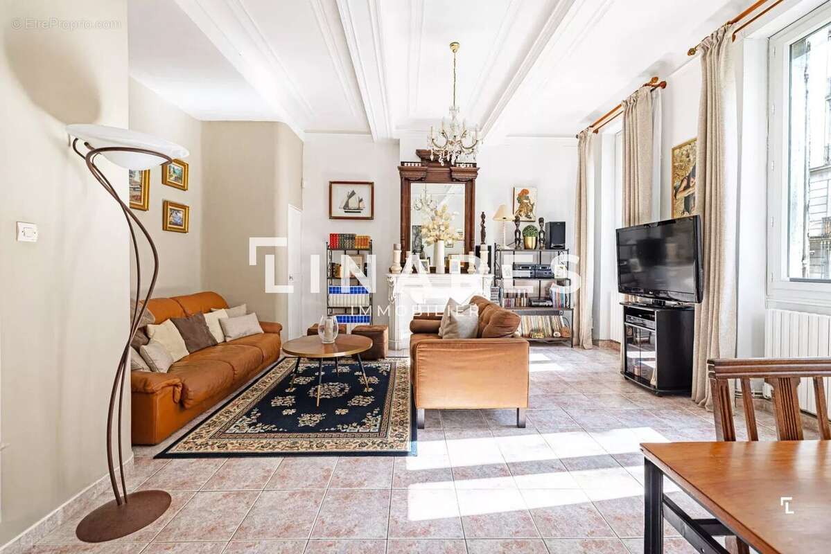 Appartement à MARSEILLE-1E