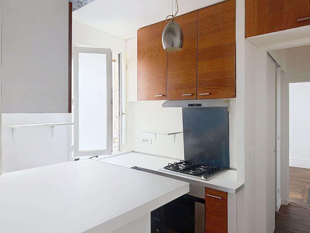 Appartement à PARIS-18E
