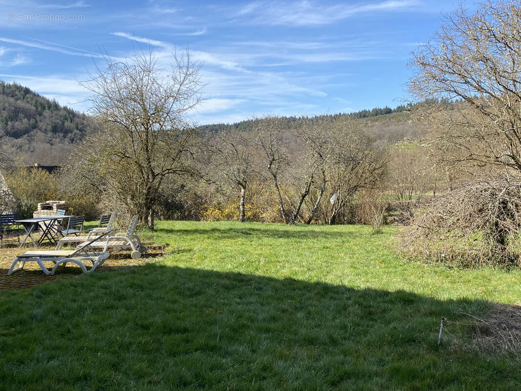 Maison à MONTREUILLON