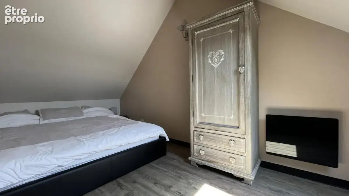 Propriété avec vue dégagée isolée au milieu de ses bois - photo 10