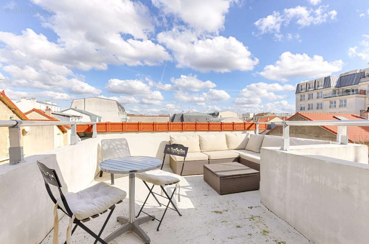 Maison à LA GARENNE-COLOMBES