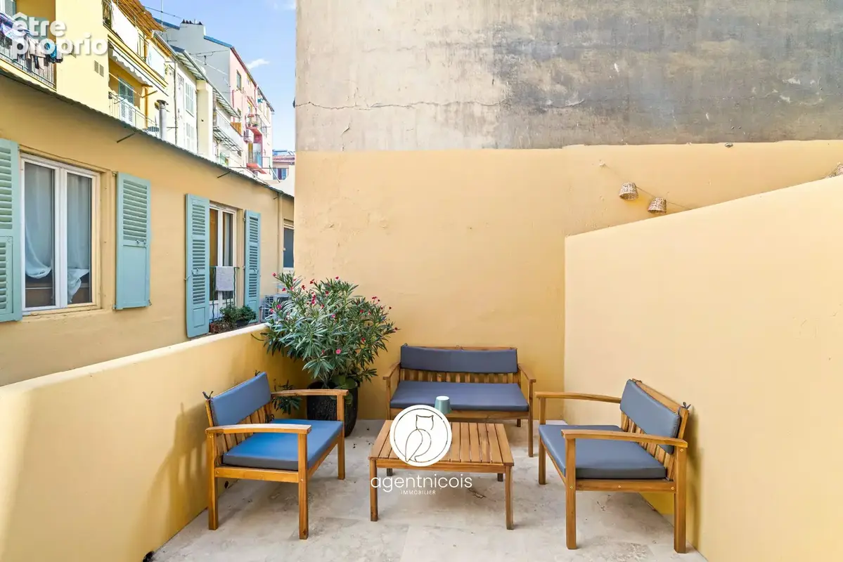 Nice // Le Port : 3 pièces - Terrasse - Rénové - Traversant - photo 12