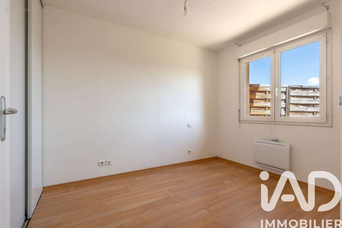 Photo 9 - Appartement à ONET-LE-CHATEAU