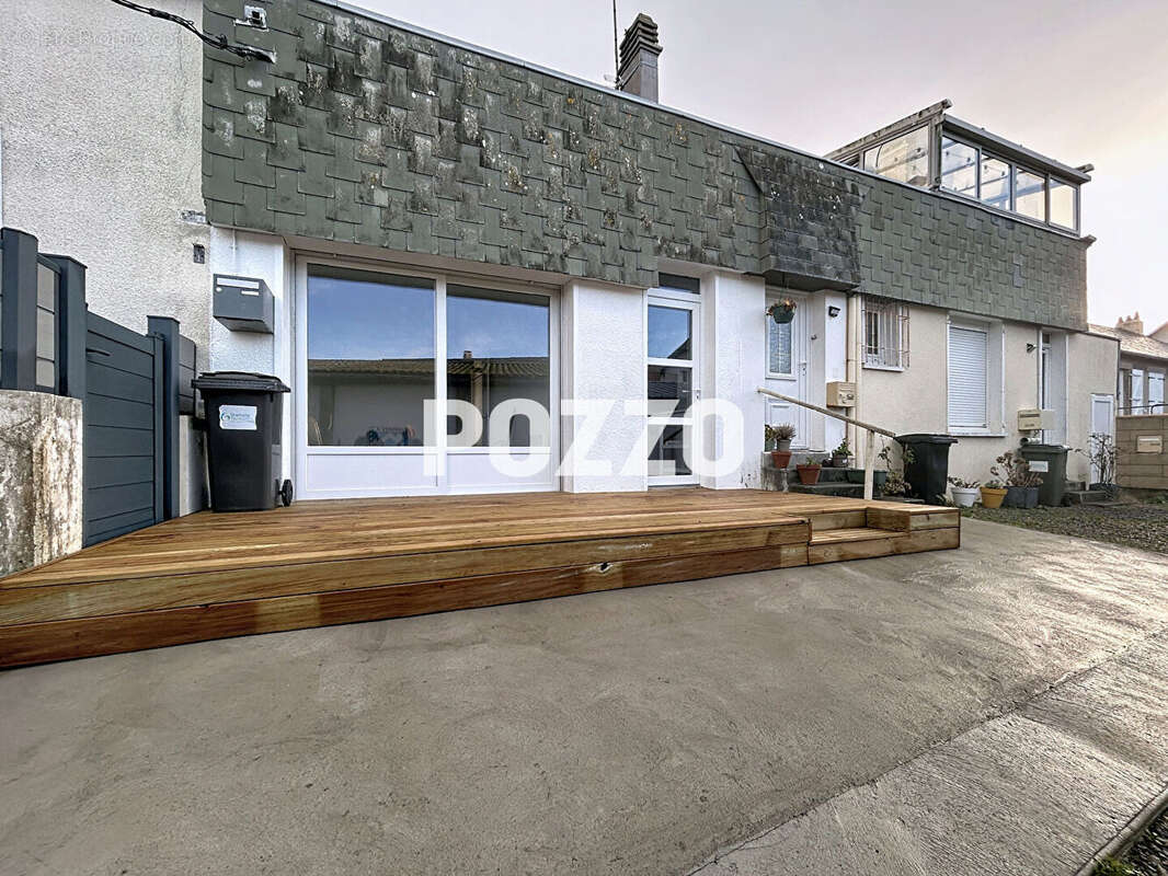 Appartement à DONVILLE-LES-BAINS