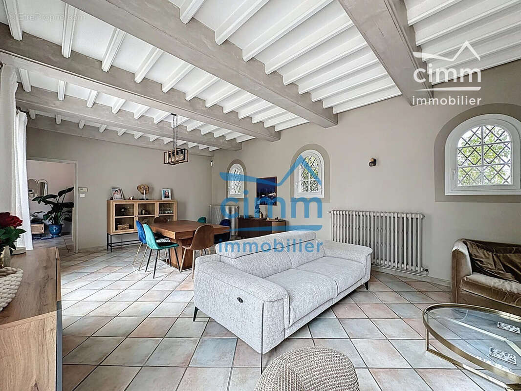 Maison à LORIOL-DU-COMTAT