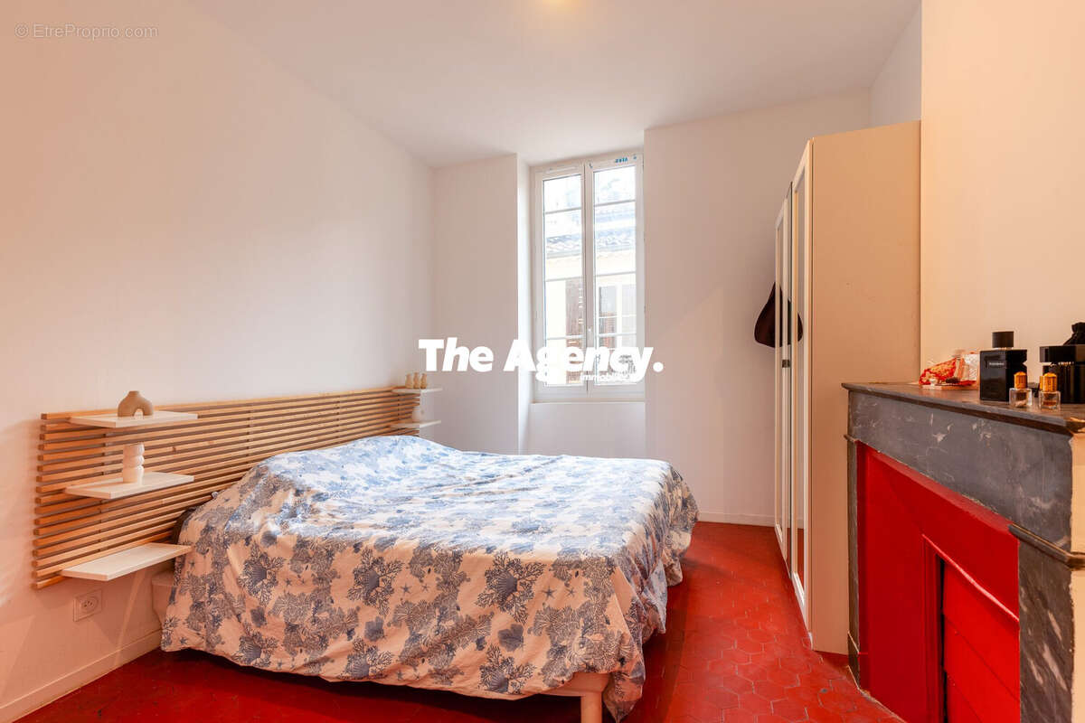 Appartement à MARSEILLE-1E