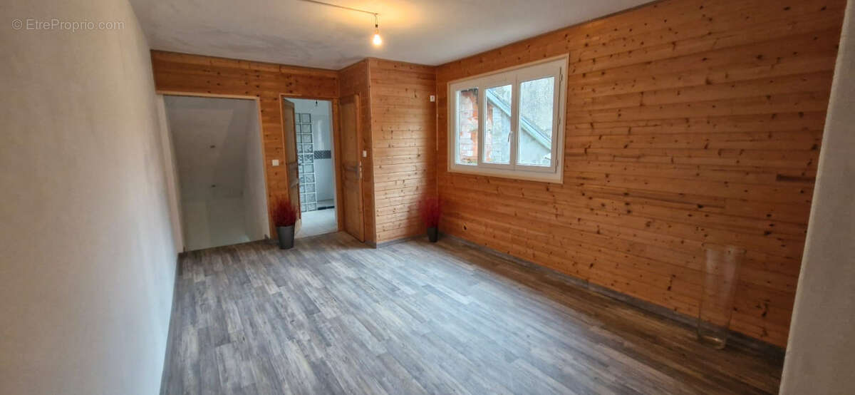 Appartement à LILLEBONNE