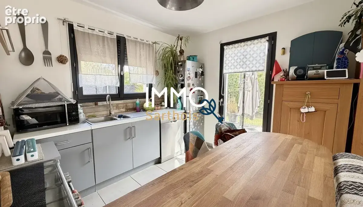 Maison 86 m² à Montbizot  - photo 5