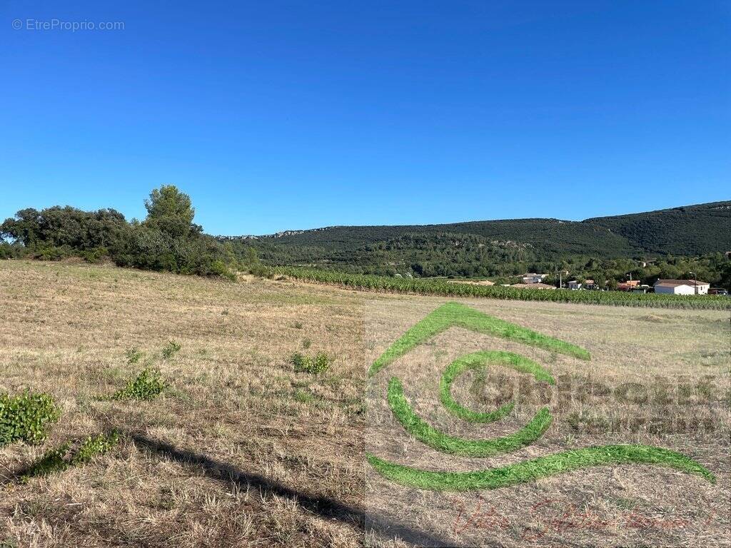 Terrain à PRADES-SUR-VERNAZOBRE