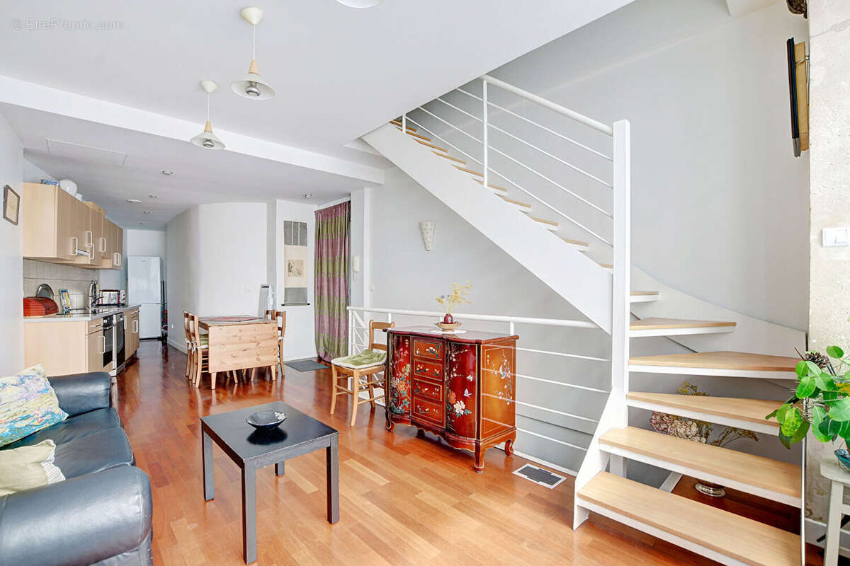 Appartement à PARIS-18E