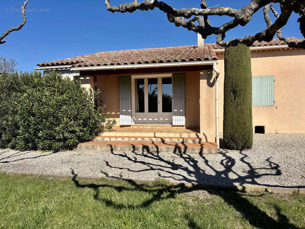 EXCLUSIVITE Maison de plain pied, 95 m2, 3 chambres, sur terrain de 1127 m2 - photo 3