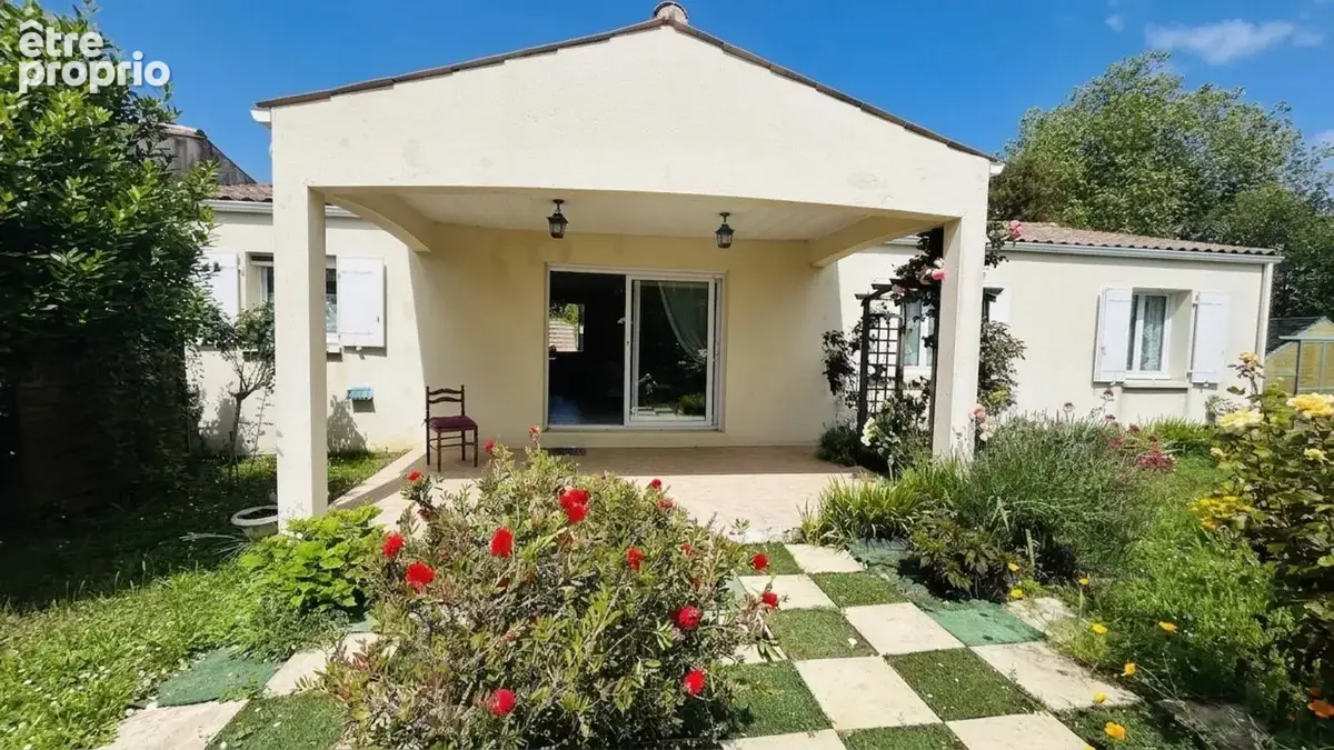Maison 93 m² à Saint-Laurent-De-La-Pree  - photo 2