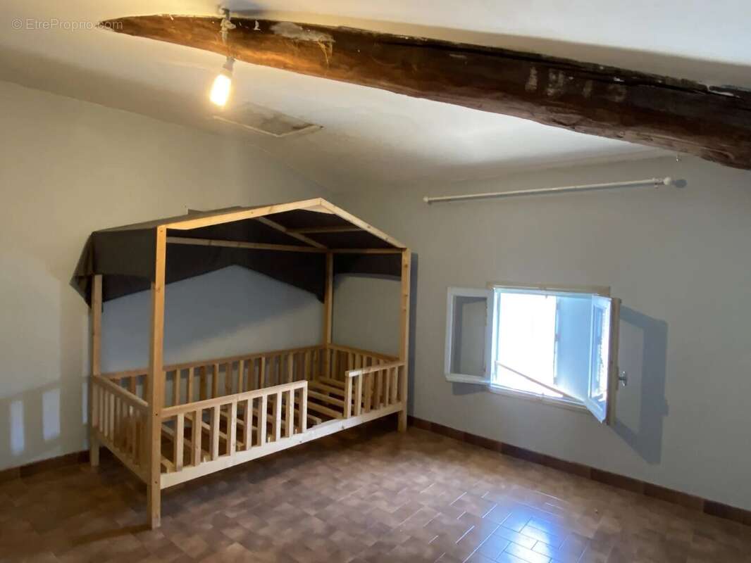 Grande maison de village avec 5 chambres et garage - photo 8