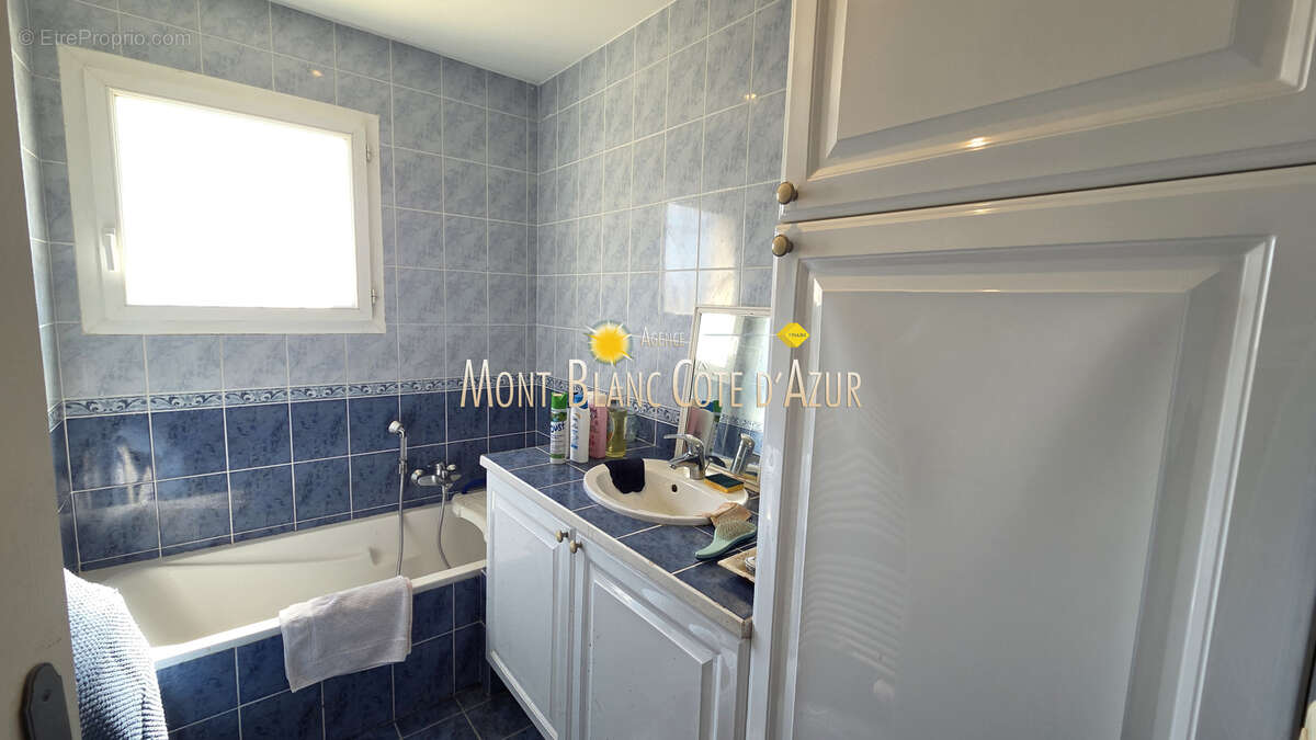 Villa 3 chambres 100 m2 terrain 824 m2 proche centre et plage - photo 18