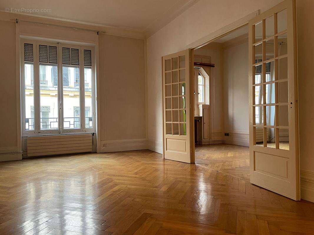 Appartement à LYON-6E