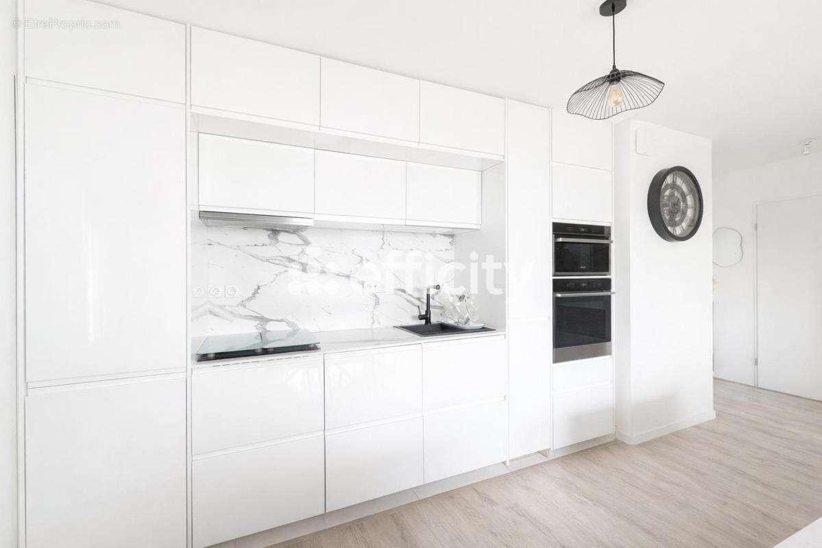 Appartement à COLOMBES