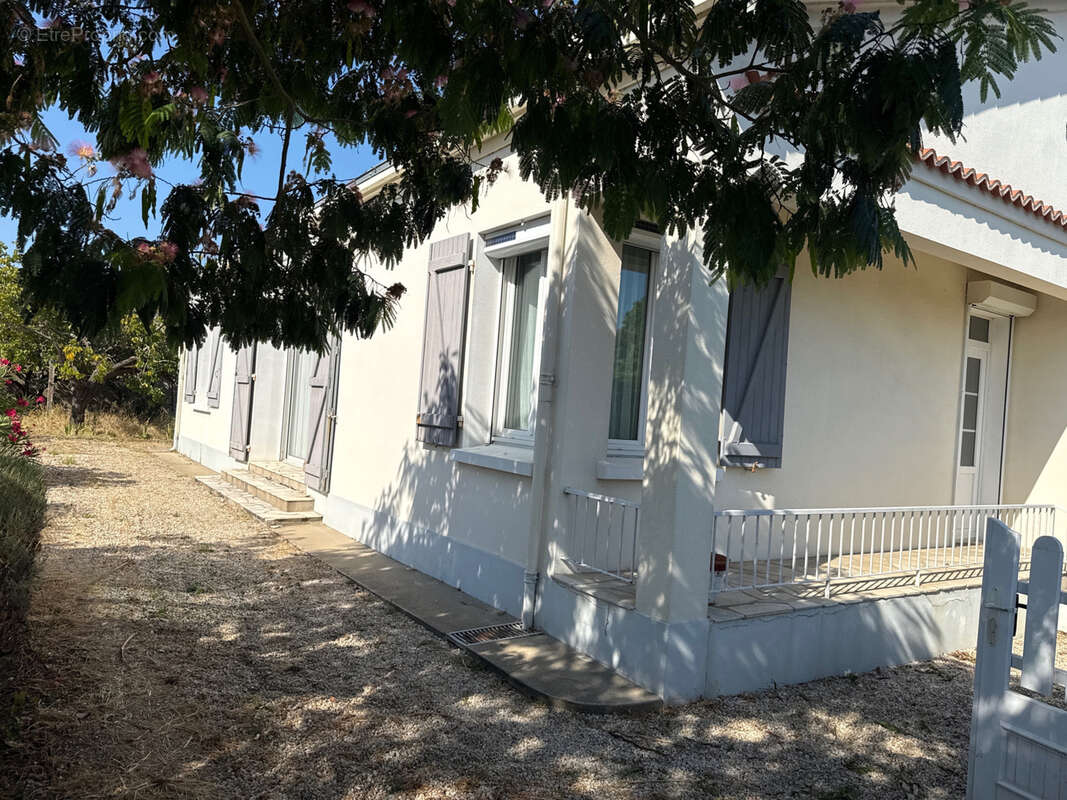 Maison - 5 pièces - photo 2