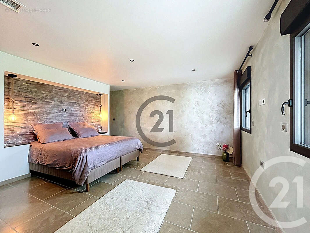 Maison 375 m² à Bazancourt  - photo 9