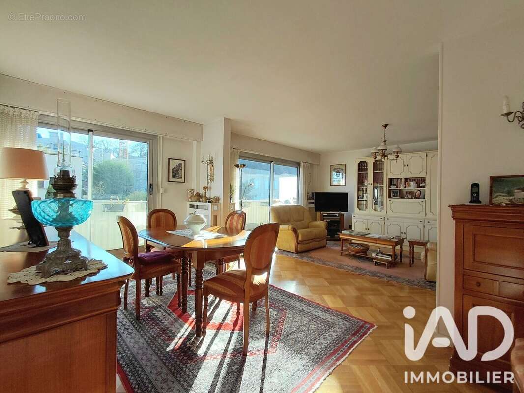 Photo 8 - Appartement à LE PLESSIS-ROBINSON