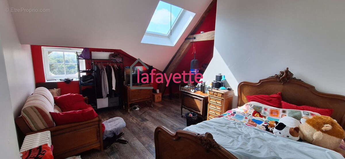 Maison à SAINT-JEAN-DE-LA-NEUVILLE