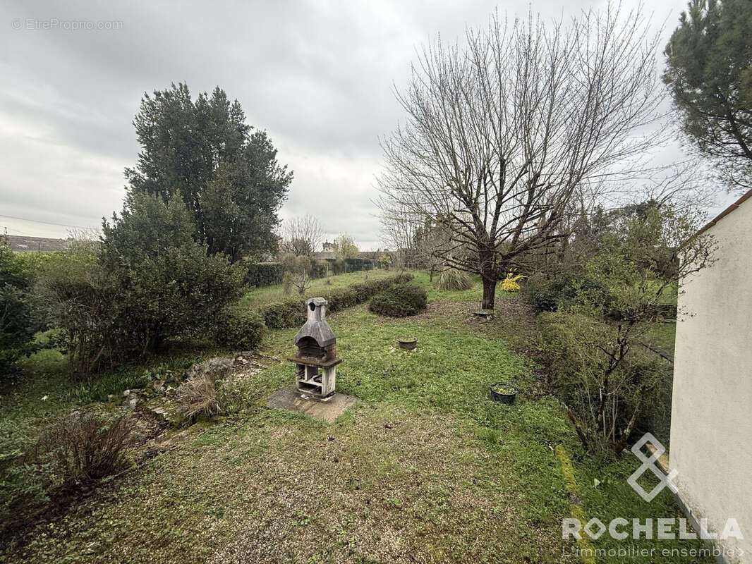 Maison 107 m² à Saint-Jean-D'angely  - photo 4
