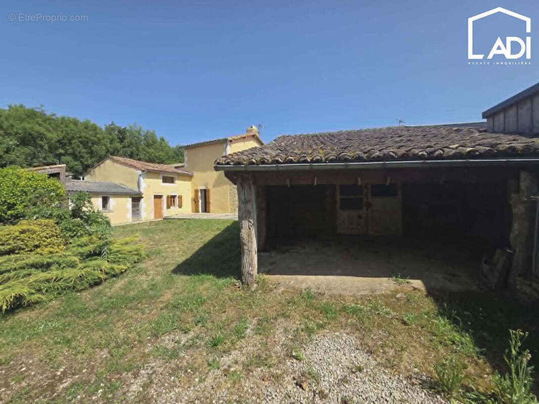 Maison à SAIVRES