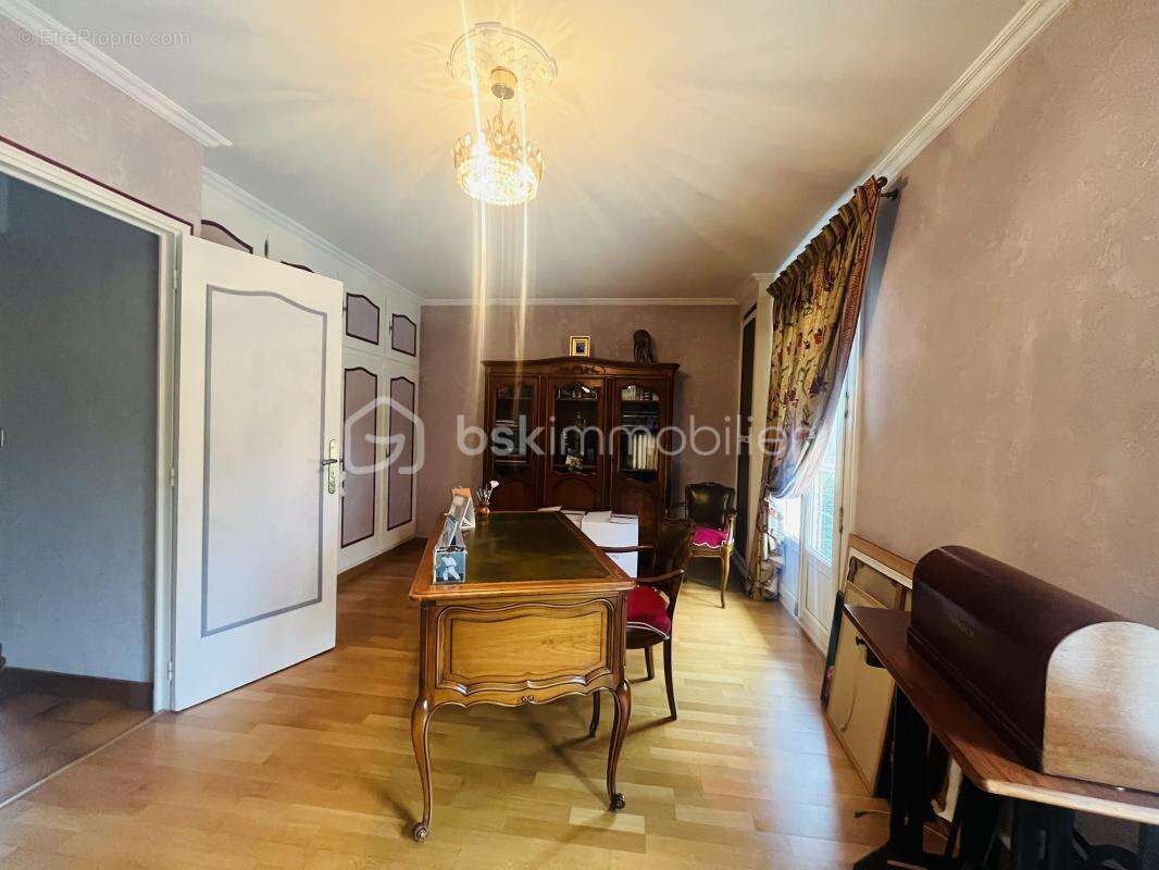 Maison à ROISSY-EN-BRIE