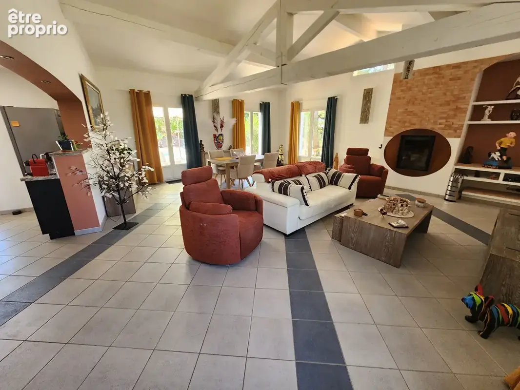 Réf :" SÉRÉNITÉ" Pavillon de type 4 avec piscine, jardin et garage - photo 4