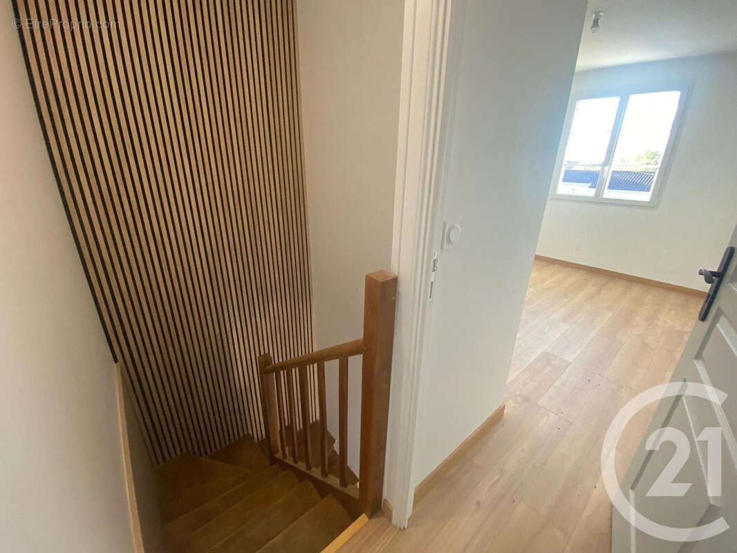 Maison 76 m² à Linars  - photo 5