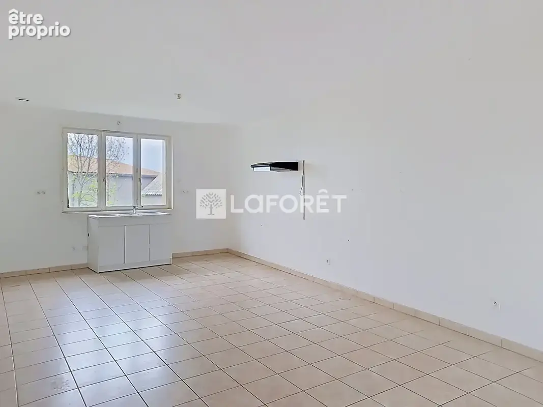 Maison  5 pièces 120 m2 à Bains - photo 4
