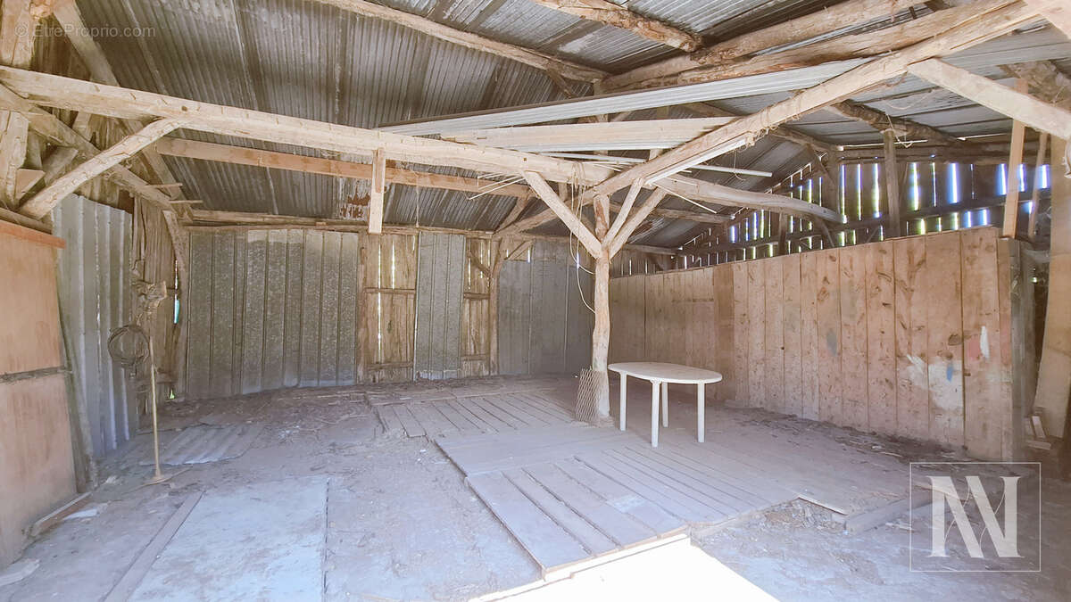 Maison familiale aux beaux volumes avec fort potentiel d'aménagement - photo 21