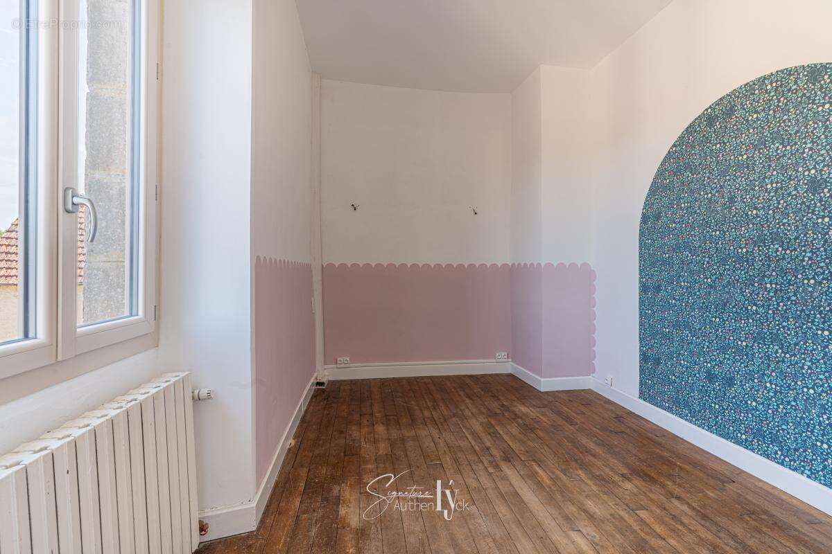 Maison 182 m² à Saint-Crepin-Et-Carlucet  - photo 8