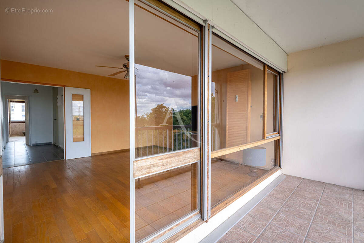 Appartement Préfecture Cergy Pontoise 5 pièce(s) 90 m2 - photo 4
