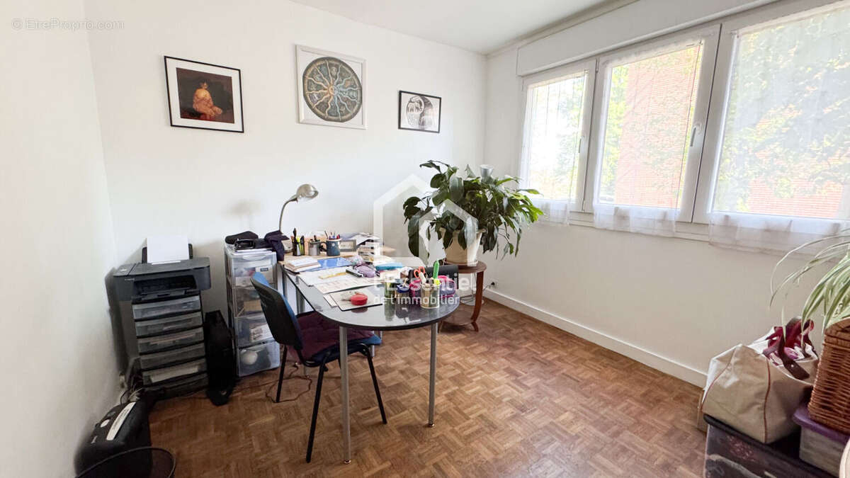 Appartement à VERNEUIL-SUR-SEINE