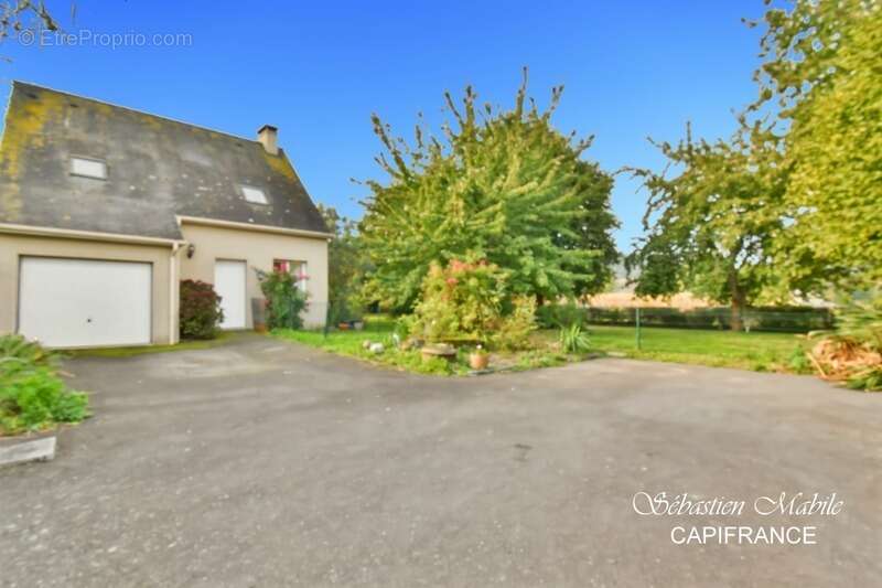 Maison à ROZ-SUR-COUESNON