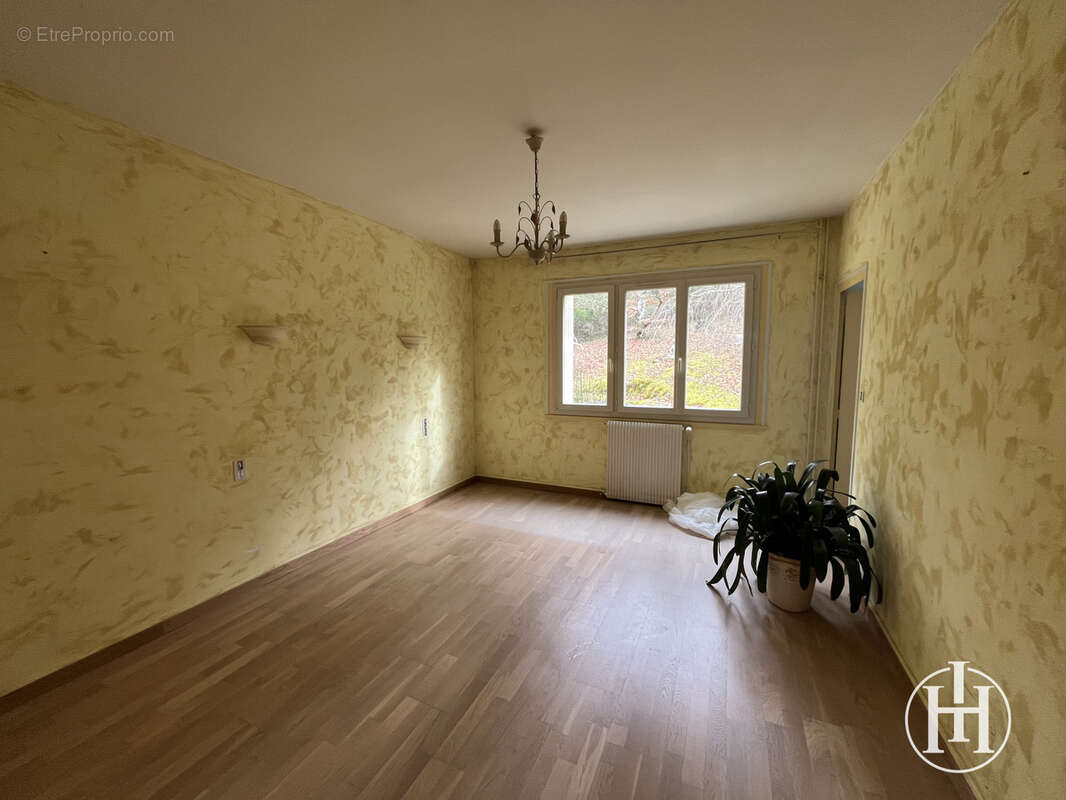 Maison à SAINT-AMAND-MONTROND