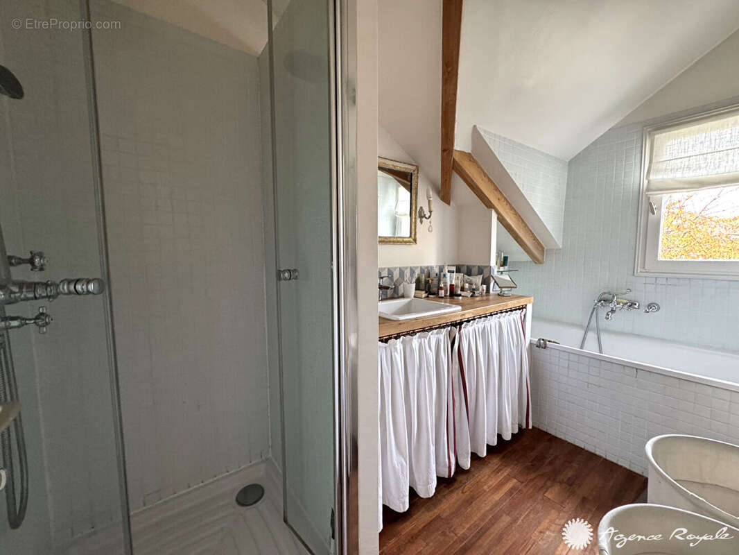 Maison à MAREIL-MARLY