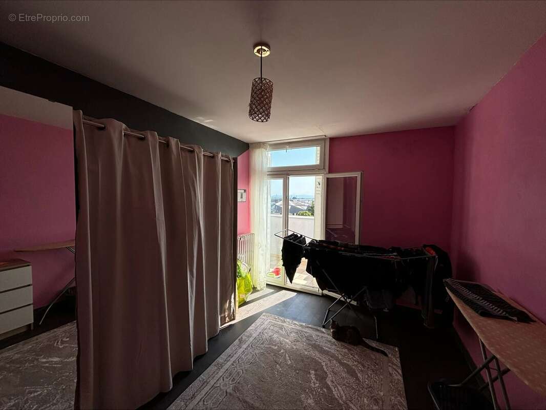 Clermont-Ferrand Nord : T4 74m2, cave et balcon - photo 9