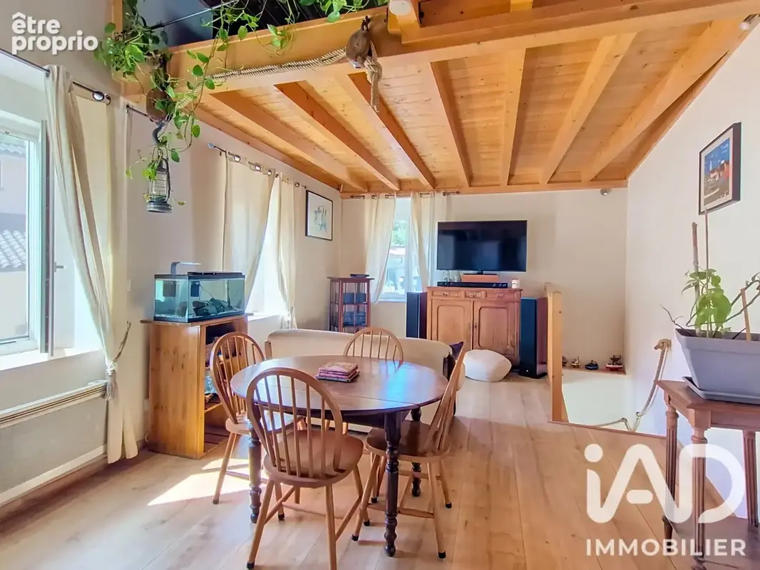 Photo 1 - Maison à COURZIEU